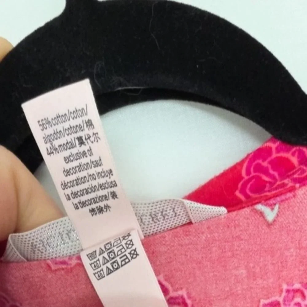 Victoria's Secret Flannel Pajama Set‎ Small Pink Rose Red Pants Long Sleeve